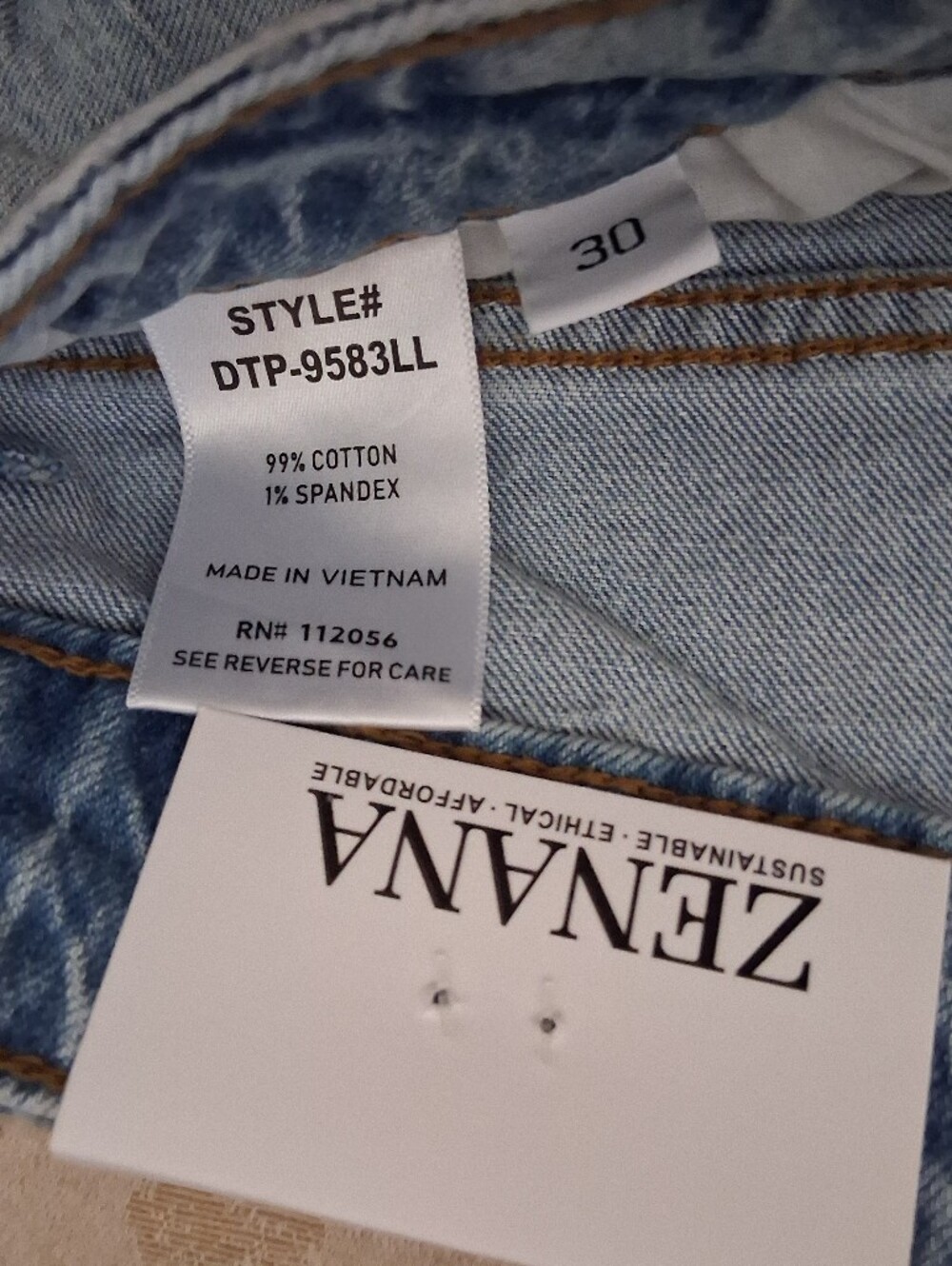 Zenana Outfitters Light Wash Denim High Rise Cuffed Wide Leg Jean Sz 30 NWT - Picture 11 of 11